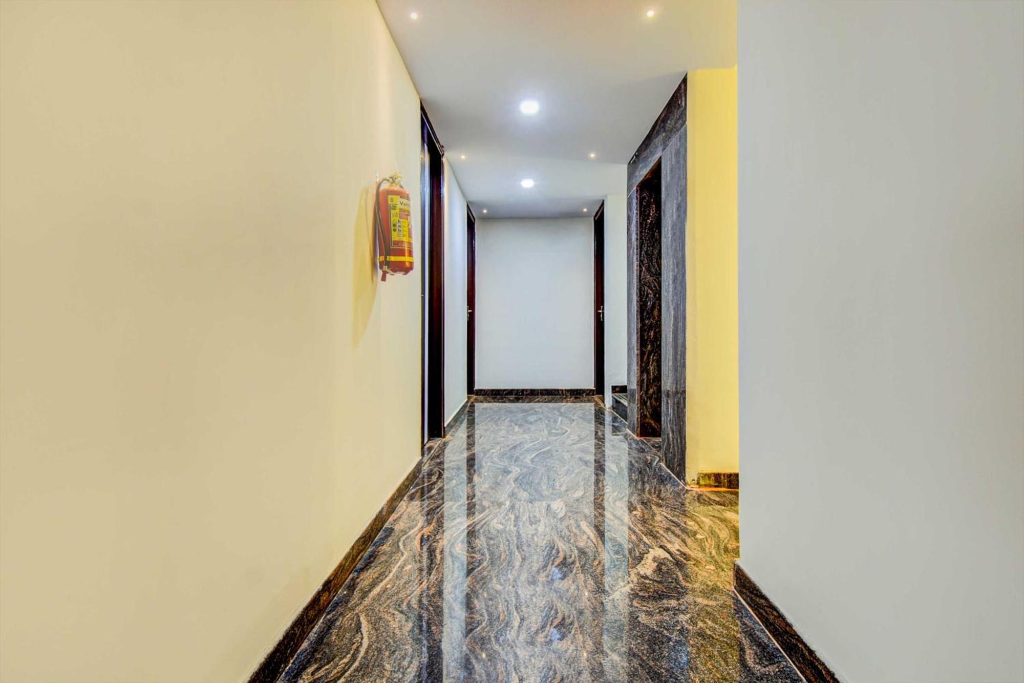 Collection O 73565 J J Global Exotics Stays Bangalore Exterior photo